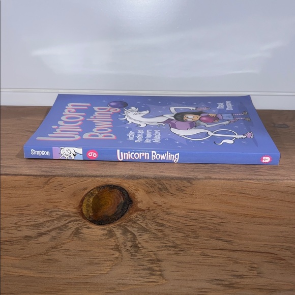 🛍️ 3 for $20 🛍️ - Unicorn Bowling Book by Dana Simpson Volume 9 - Picture 6 of 11